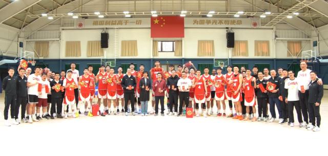 OD体育-中国男篮14人出征日本!赵继伟回归,徐杰小曾落选